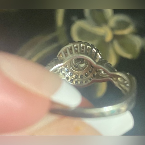 Split Shank round frame Swarovski Element Ring in Sterling Silver by LaArtiste - Picture 7 of 10